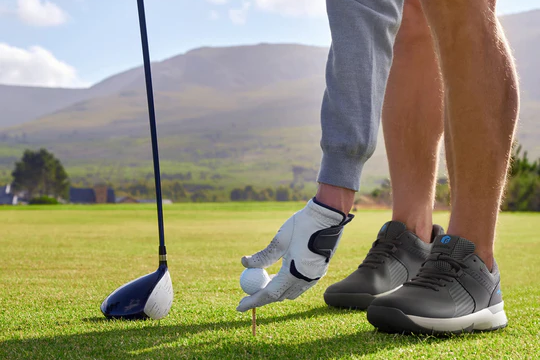 Spring Swing: Wide-Fit Orthopedic Golf Shoes, Spikes Out