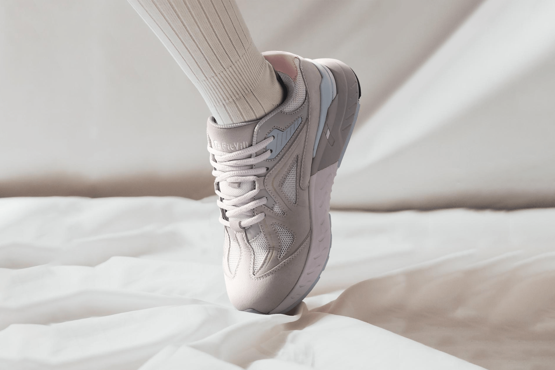 Best sneakers for metatarsalgia discount