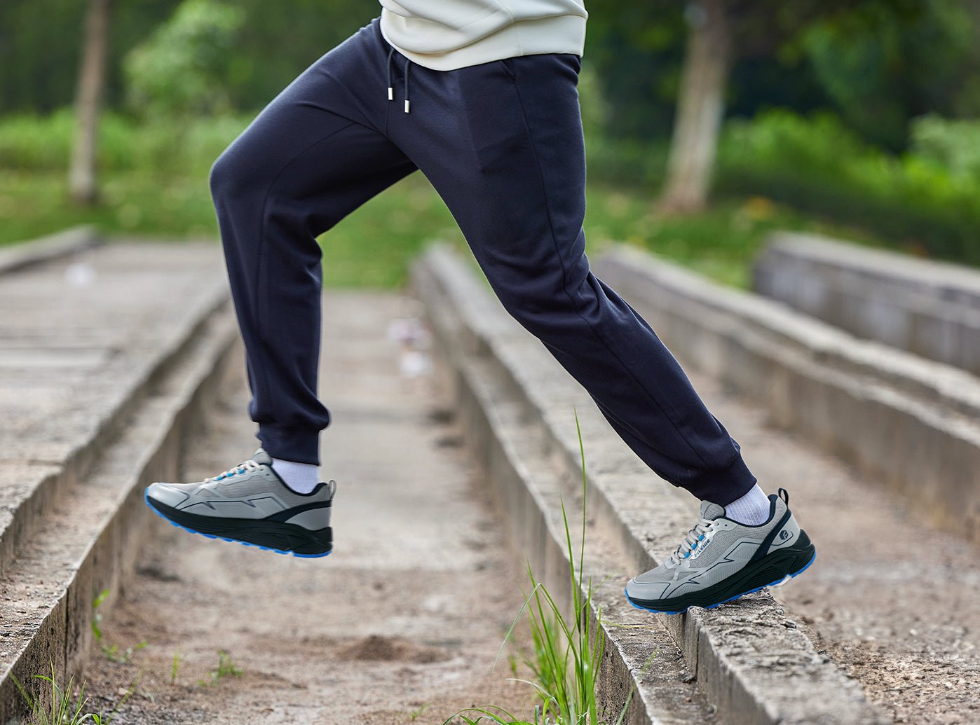 Best Wide Athletic Shoes for Men | FitVille