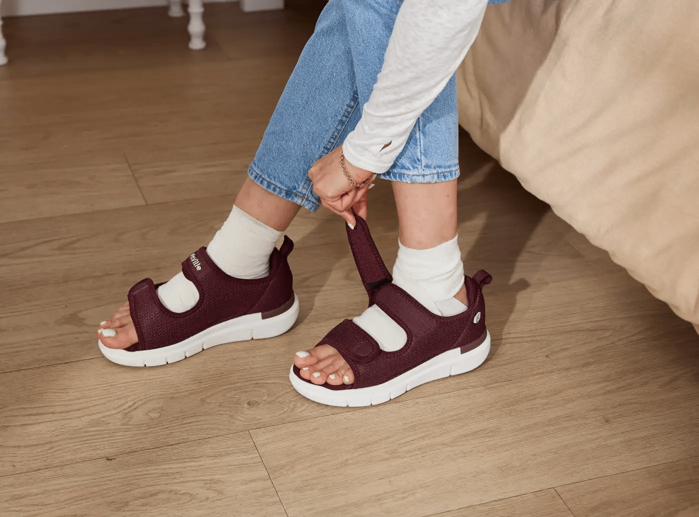 Women's diabetic fashion sandals